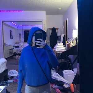 zip up nike sweatshirt